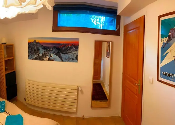 Champraz - Free Parking