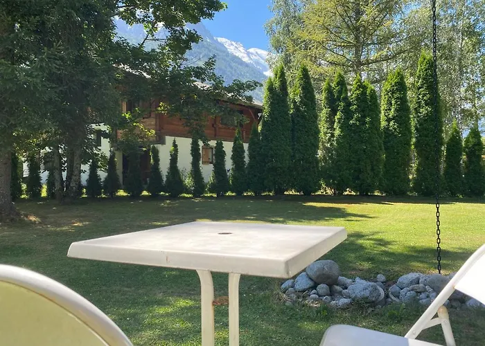 Champraz - Free Parking Apartment